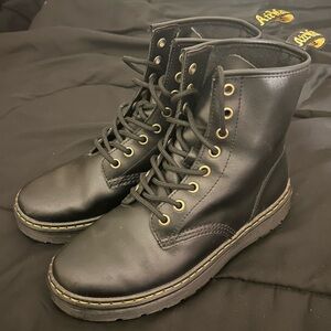 Doc Martens Women’s Zavala Boots US Women’s 7